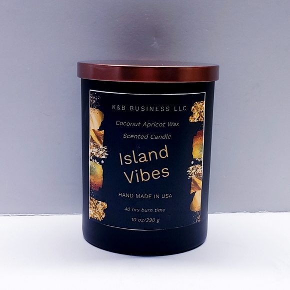 ISLAND VIBES Coconut Apricot Scented Candle with a Crackling Wooden Wick, 12 oz - Picture 2 of 4